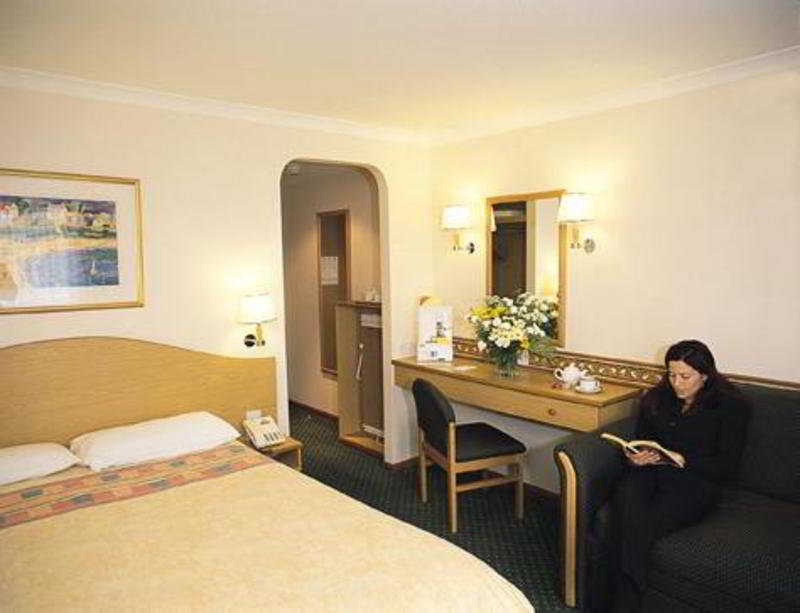 Days Inn Hotel Sheffield South Хартхилл Экстерьер фото